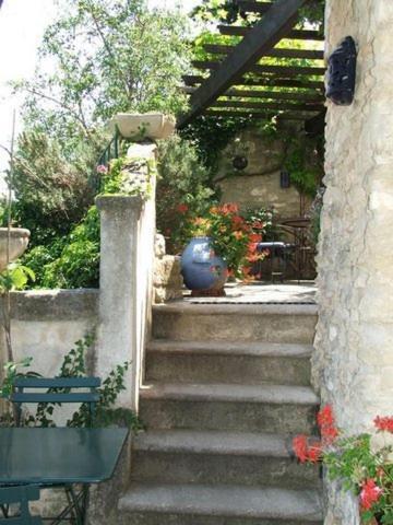 לינה וארוחת בוקר ונאסק La Maison Aux Volets Bleus מראה חיצוני תמונה