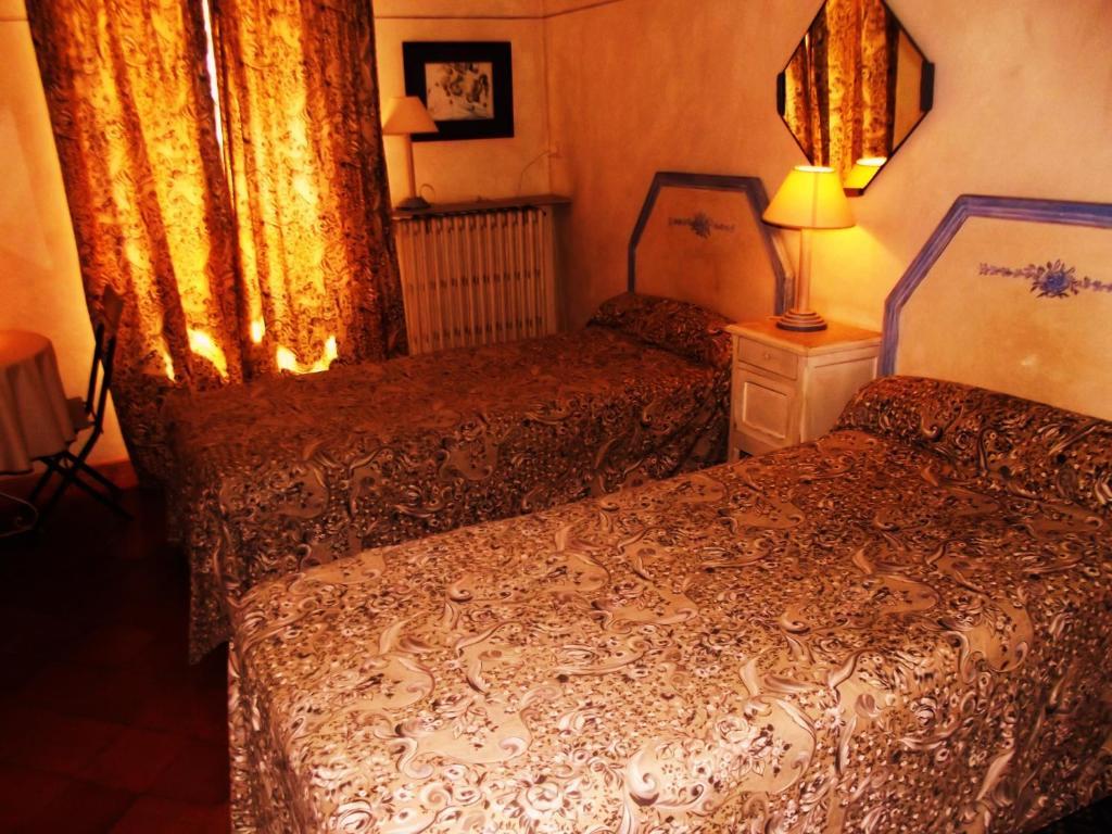 לינה וארוחת בוקר ונאסק La Maison Aux Volets Bleus מראה חיצוני תמונה